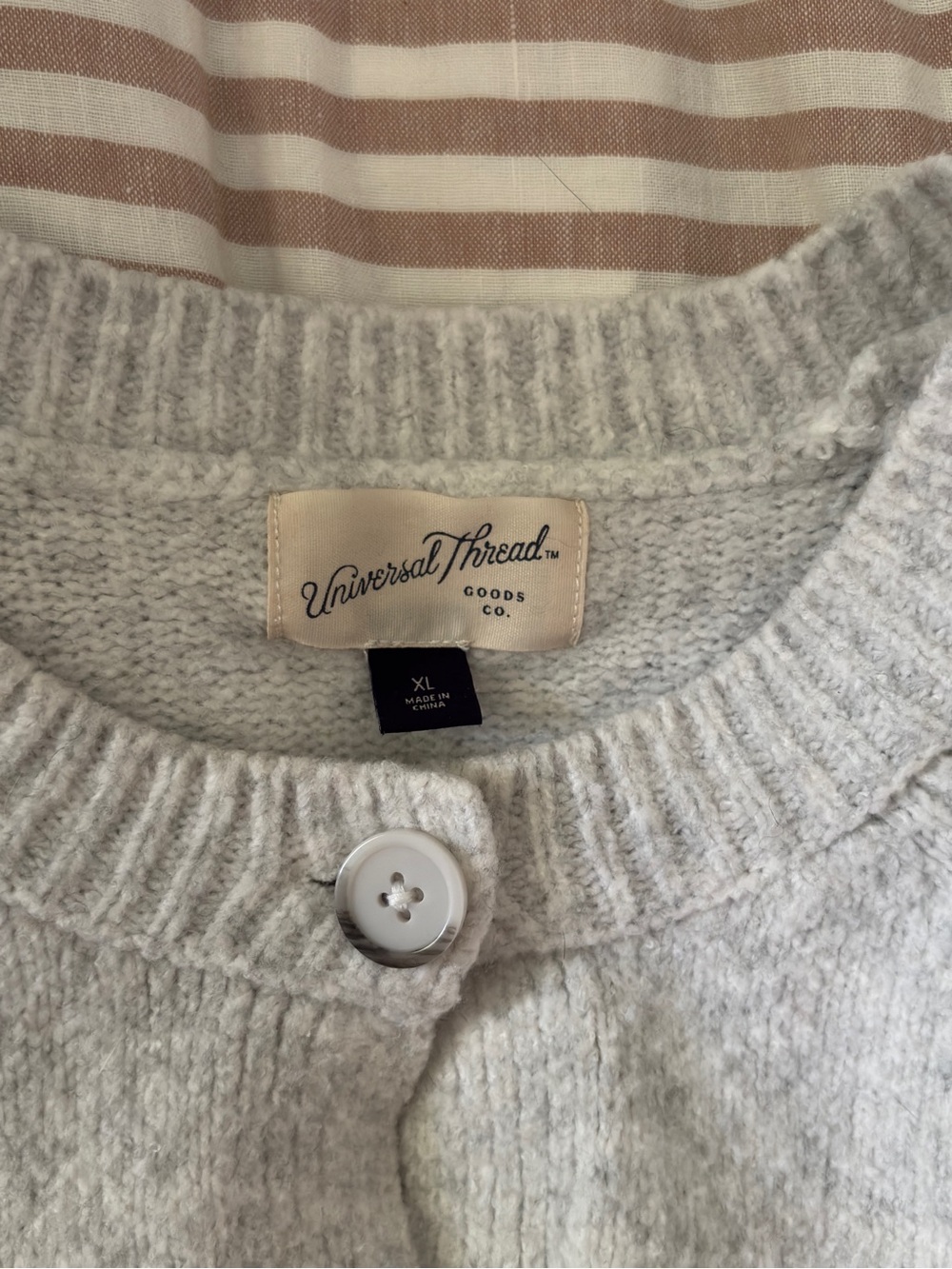 Universal Thread Light Gray Short-Sleeve Button Cardigan - Picture 2 of 3